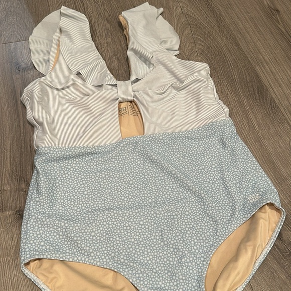 Albion Fit The Dottie One-Piece Swimsuit - Picture 4 of 5